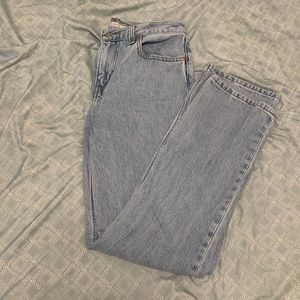 Levi’s Low Pro Straight Jean